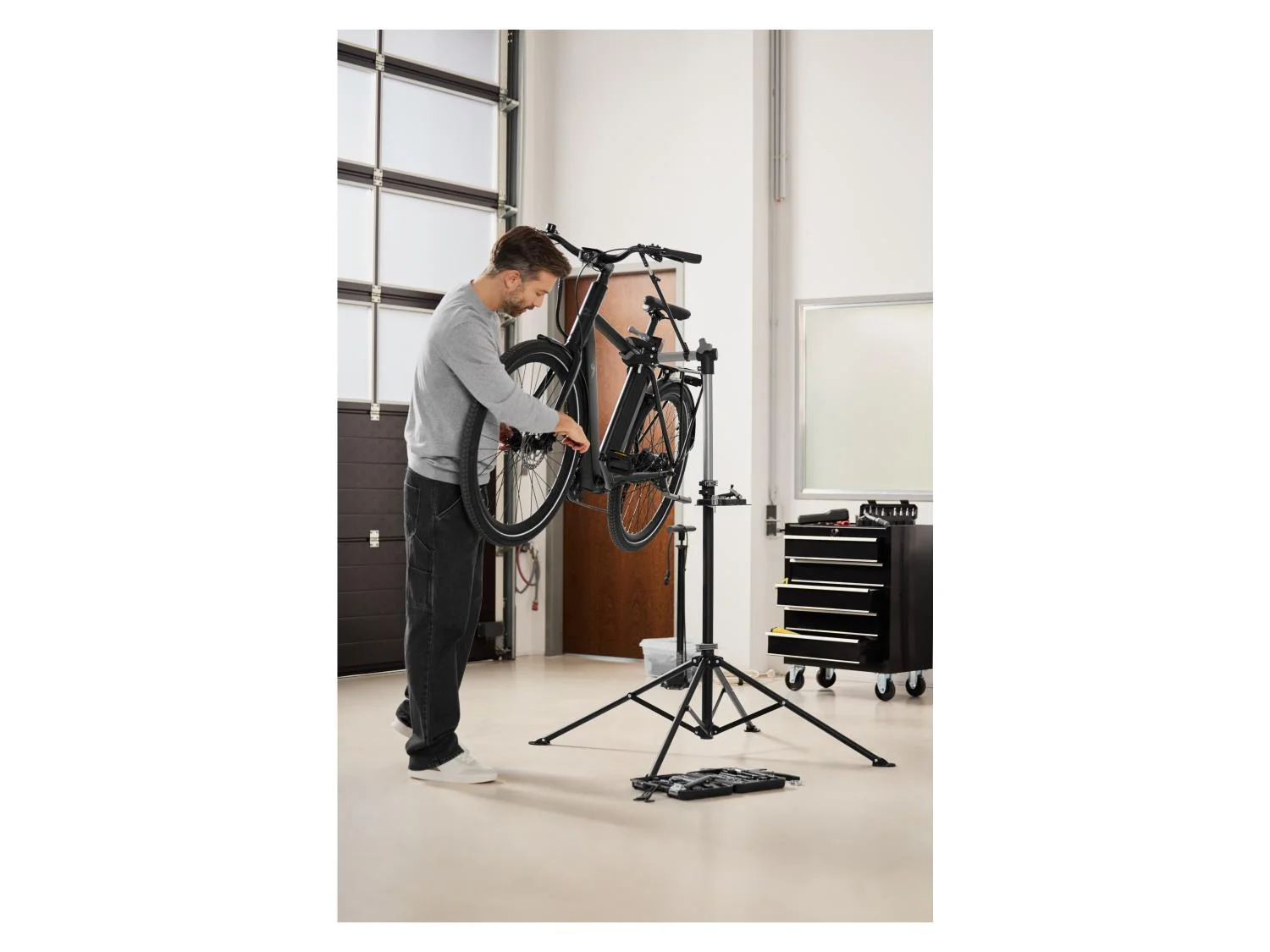 CRIVIT Montážní stojan na kolo - Obrázek 2